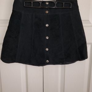 Black suede skirt. Size 7/8. 90's vintage!